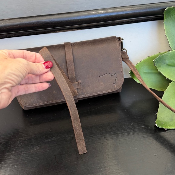 Buffalo Trace Bar2Go crossbody travel bar brand new genuine leather - Picture 8 of 10